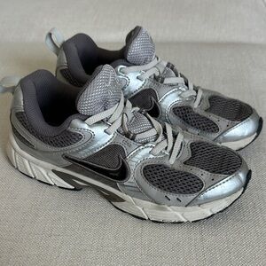 Nike Kids Metallic Silver and Black Sneakers